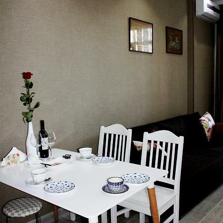 Batumi-Cozy Apartment Exteriör bild