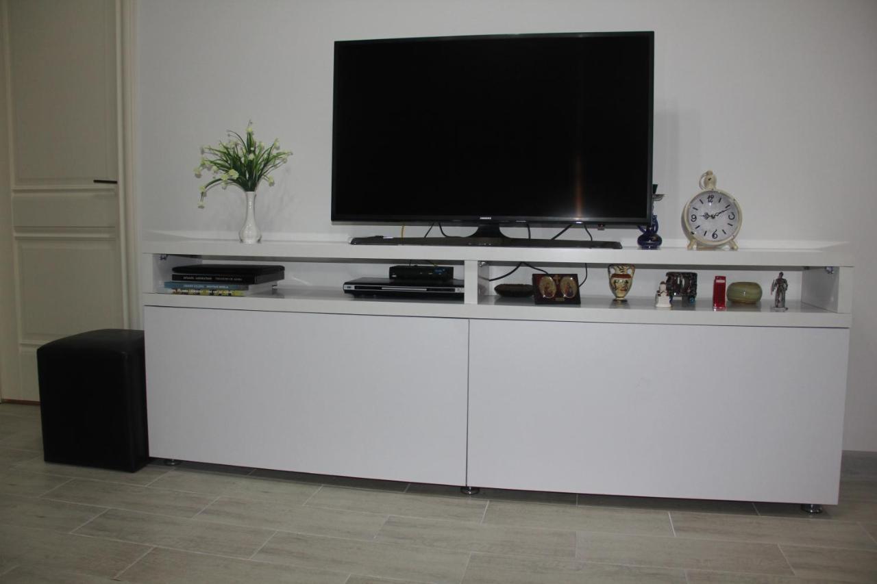 Batumi-Cozy Apartment Exteriör bild