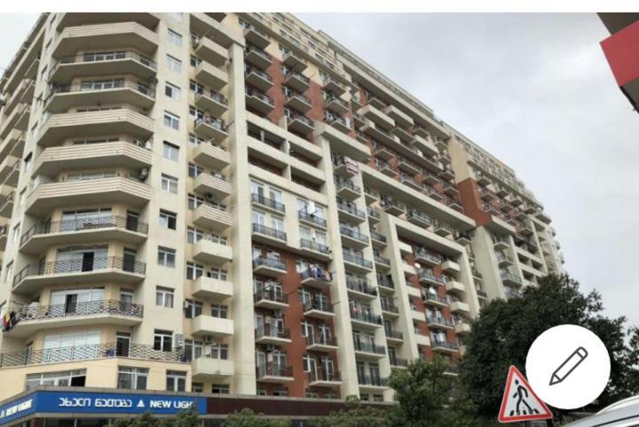Batumi-Cozy Apartment Exteriör bild