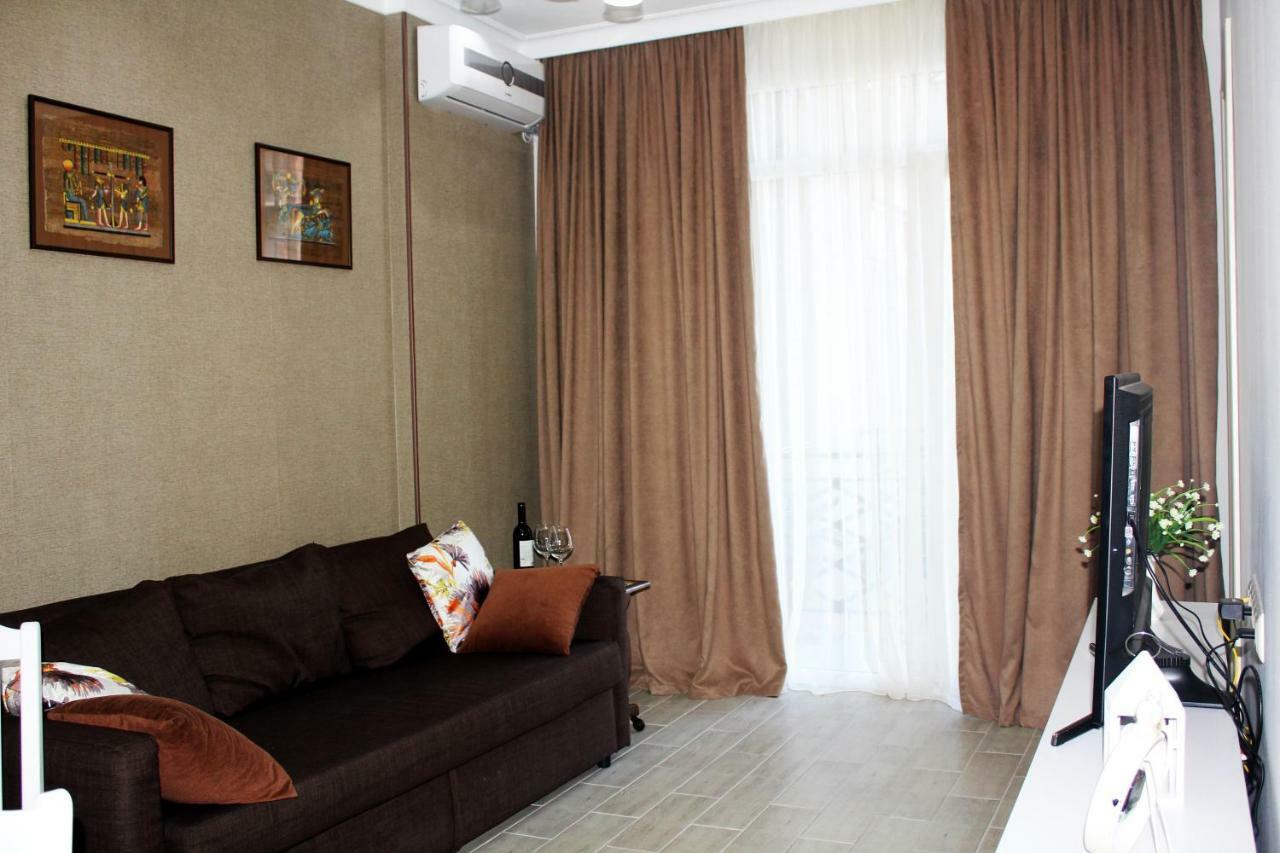 Batumi-Cozy Apartment Exteriör bild